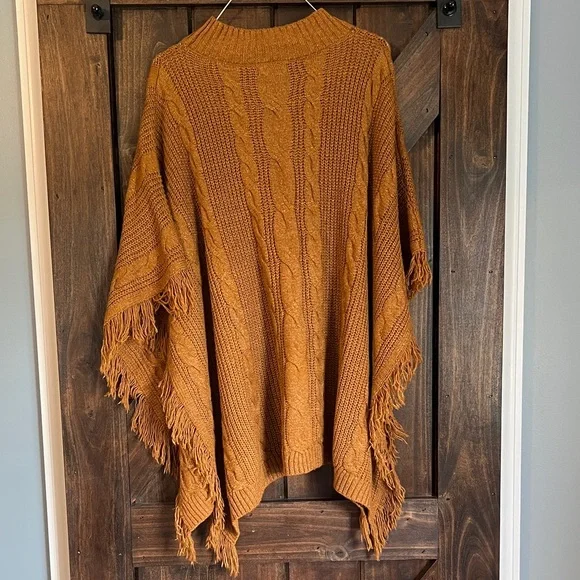 SHEIN Rust Cable Knit‎ Poncho with Fringe - Picture 3 of 8